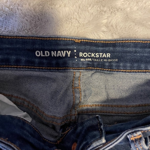 Old Navy Mid Rise Ripped Jeans - Picture 3 of 3